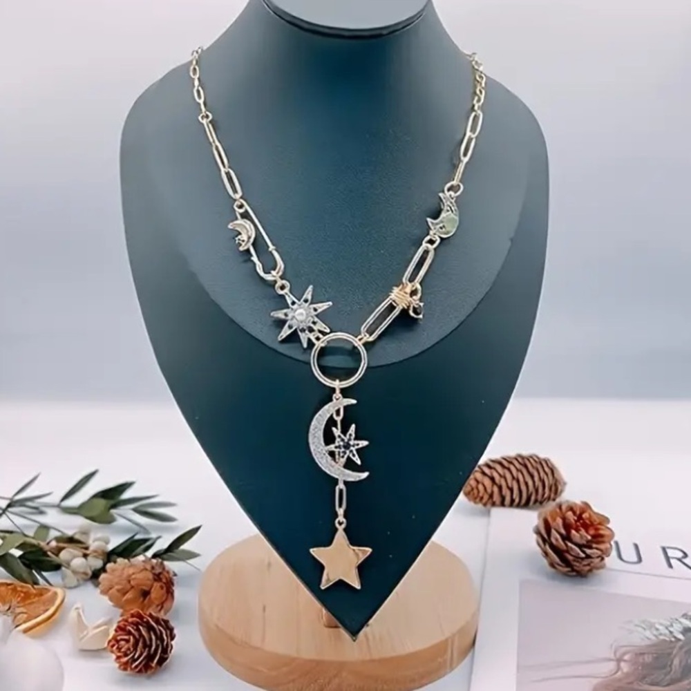 🔵 Celestial Paper Clip Fashion Necklace